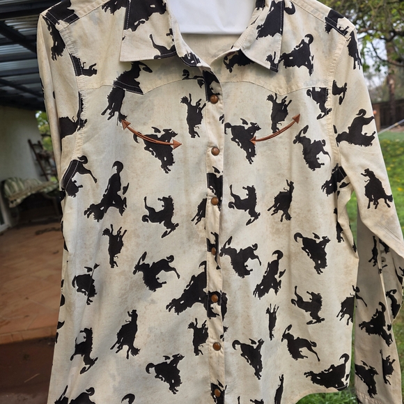 Cruel Denim Tops - Cruel Denim Black and Cream Western Blouse, Brown Snap Buttons